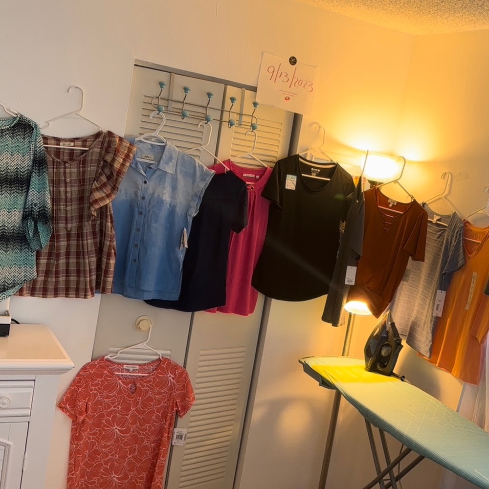 Tops- 8-skirtsNEW and 3 Like NEW pics // video for description!!